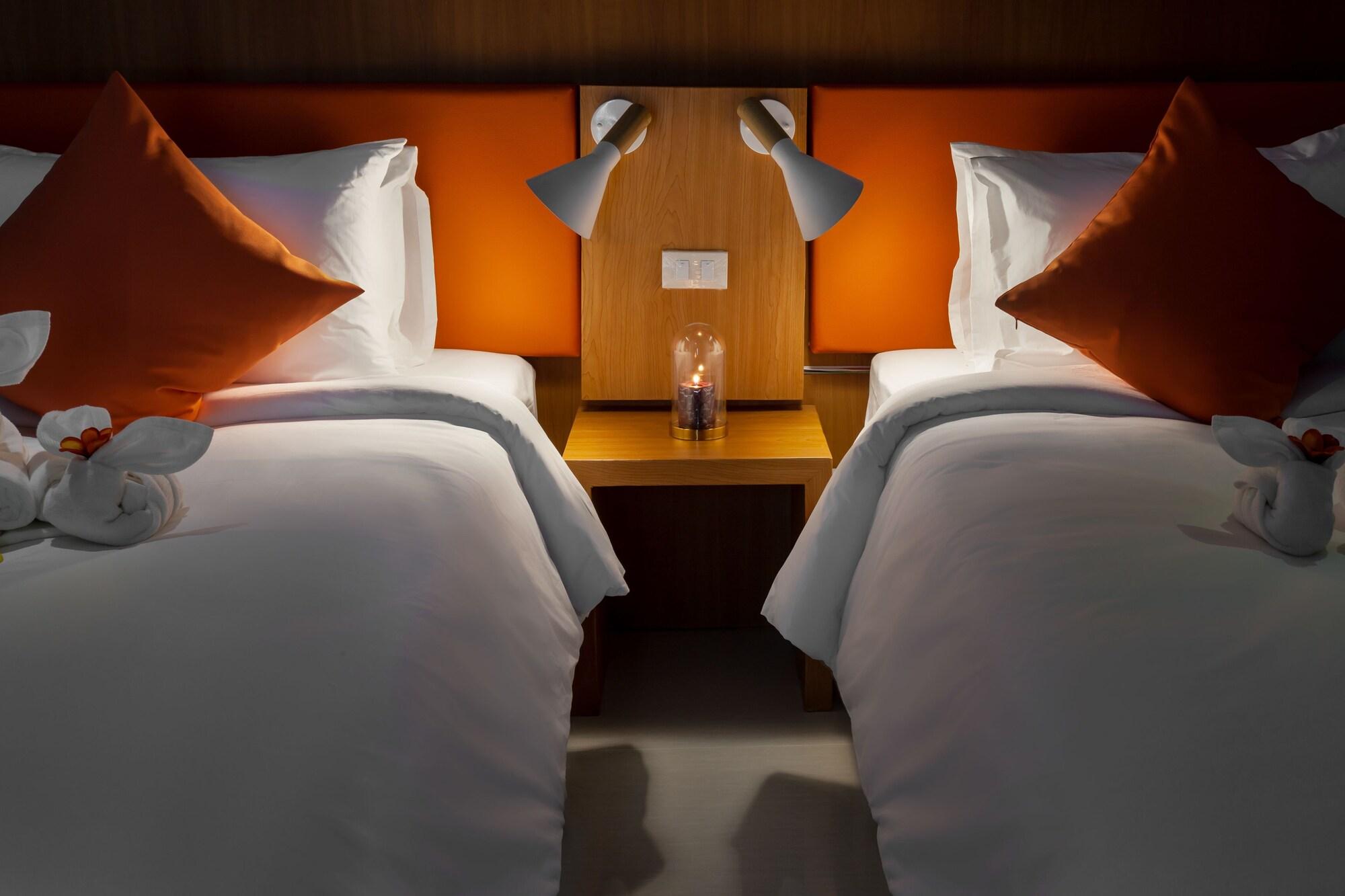 ดิ ไอคอนิก โฮเทล สุวรรณภูมิ แอร์พอร์ต Hotel บ้านบางบ่อ ภายนอก รูปภาพ