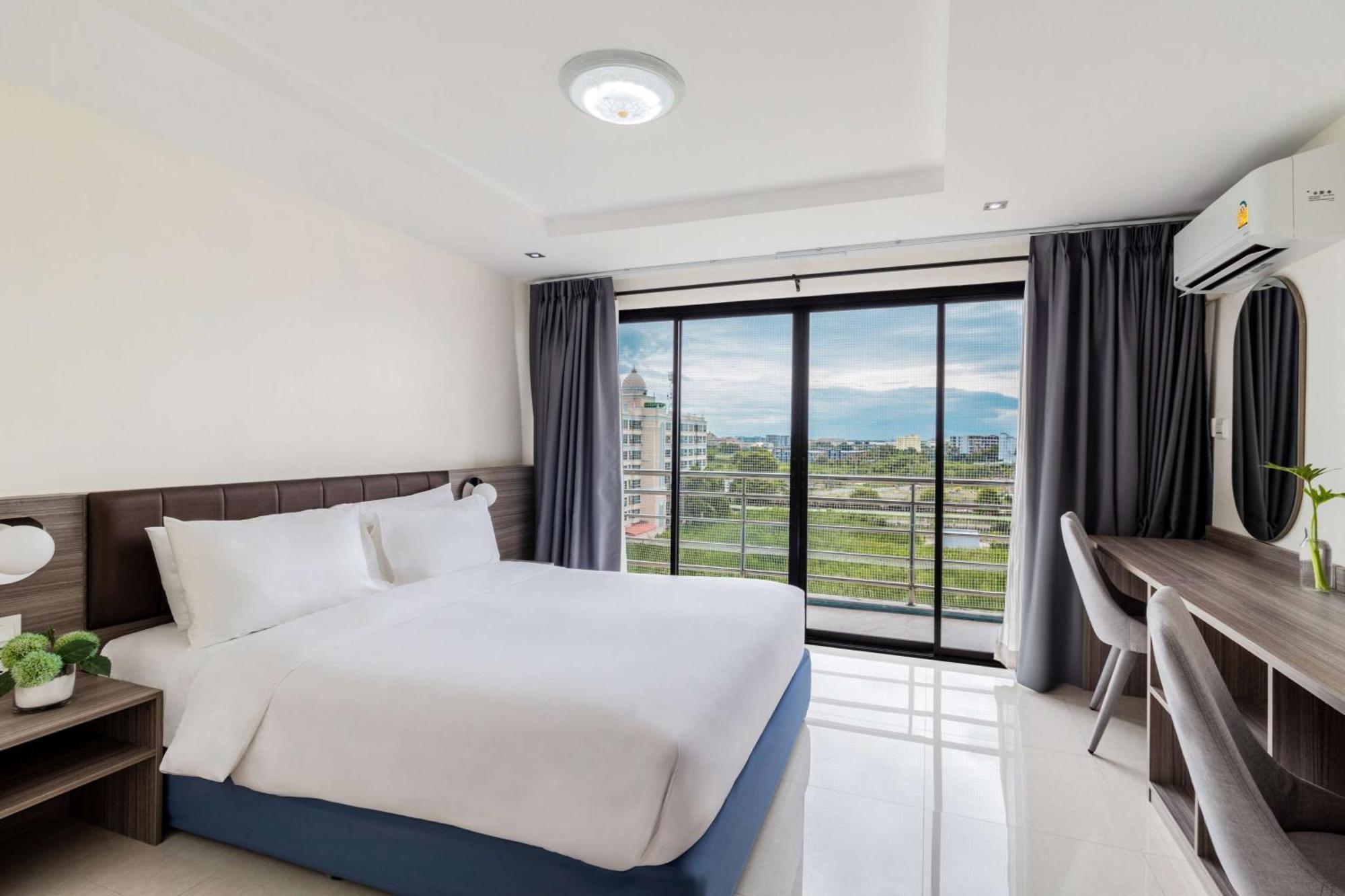 ดิ ไอคอนิก โฮเทล สุวรรณภูมิ แอร์พอร์ต Hotel บ้านบางบ่อ ภายนอก รูปภาพ